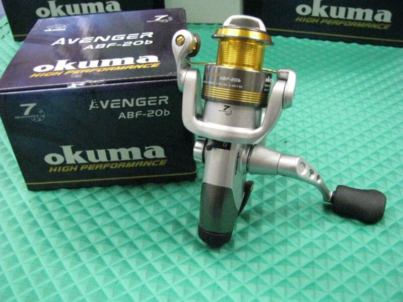 okuma av 40b avenger b series spinning reel OKUMA AVENGER ABF-20b BAITFEEDER SPINNING REEL